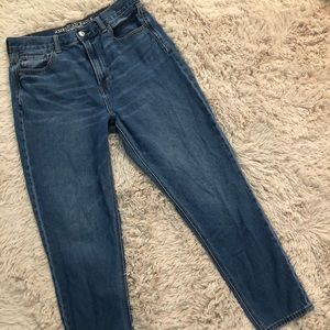American Eagle - Mom Jeans